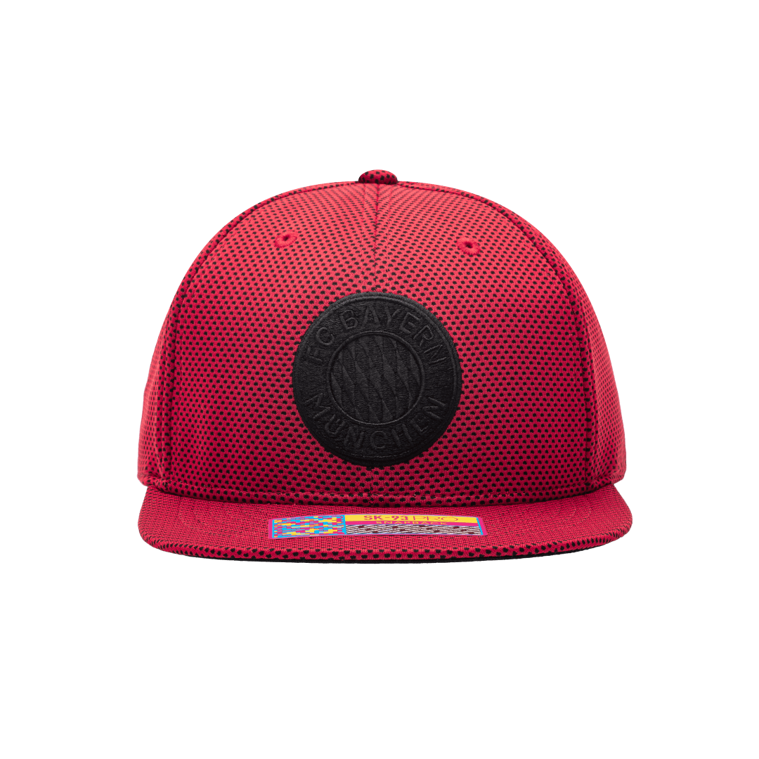 Front view of the Bayern Munich Trophy Snapback with high structured crown, flat peak brim, snap closure at back, in red