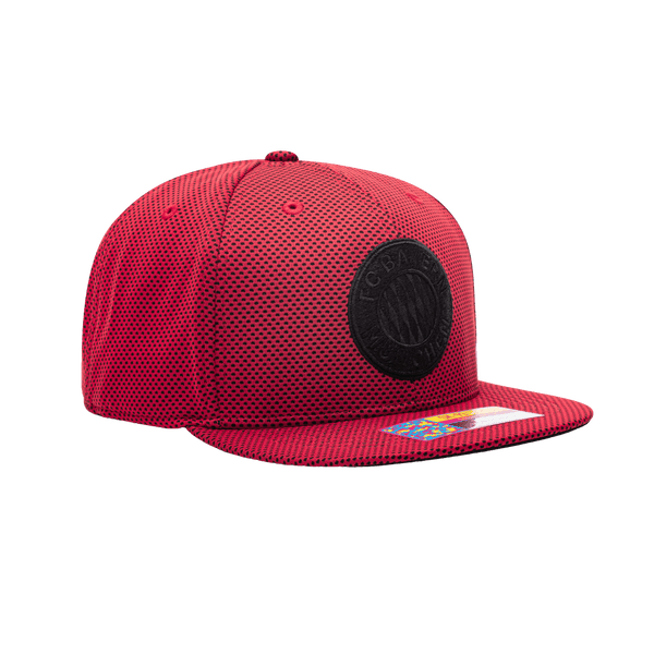 Side view of the Bayern Munich Trophy Snapback with high structured crown, flat peak brim, snap closure at back, in red