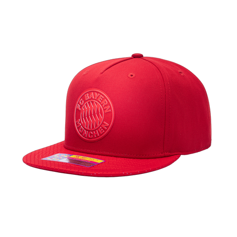 left side of Bayern Munich Elite Snapback red