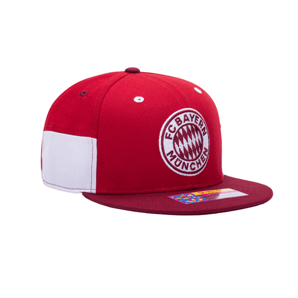 Side view of the Bayern Munich Truitt Snapback with high crown, flat peak, and snapback closure, in red/white.