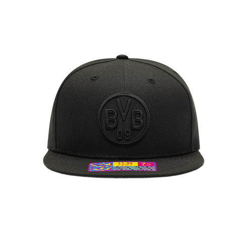 Front view of the Borussia Dortmund Dusk Fitted with high structured crown, flat peak brim, in Black