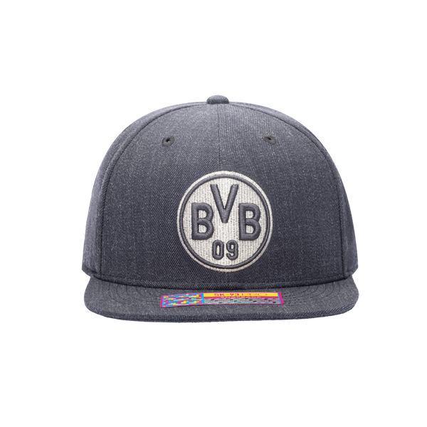 Front view of the Borussia Dortmund Platinum Snapback in Grey.