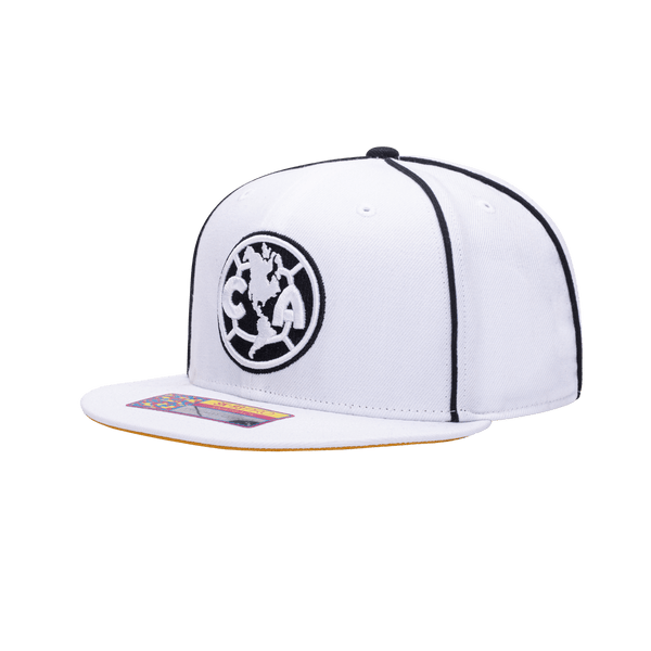 Side view of the Club America Cali Day Snapback with high crown, flat peak, and snapback closure, in white/black.