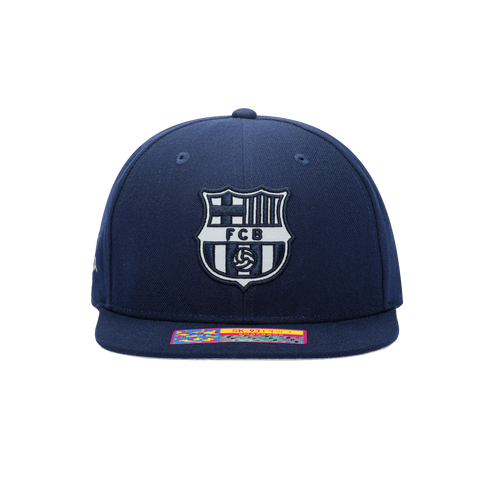 Front view of the FC Barcelona Braveheart Snapback with high crown and flat peak in Blue